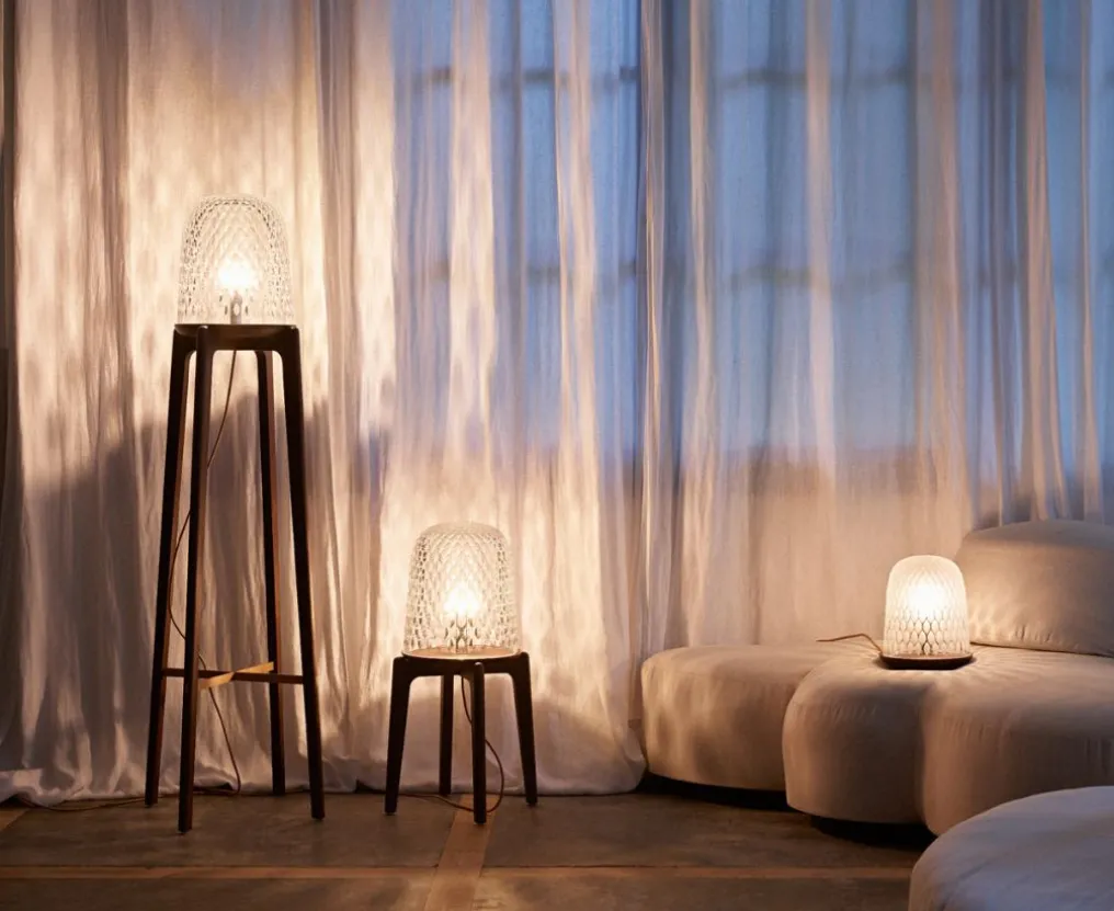 FOLIA DARK WOOD FOOTED TABLE LAMP
