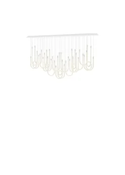 18-light chandelier: Illuminate your vast interiors