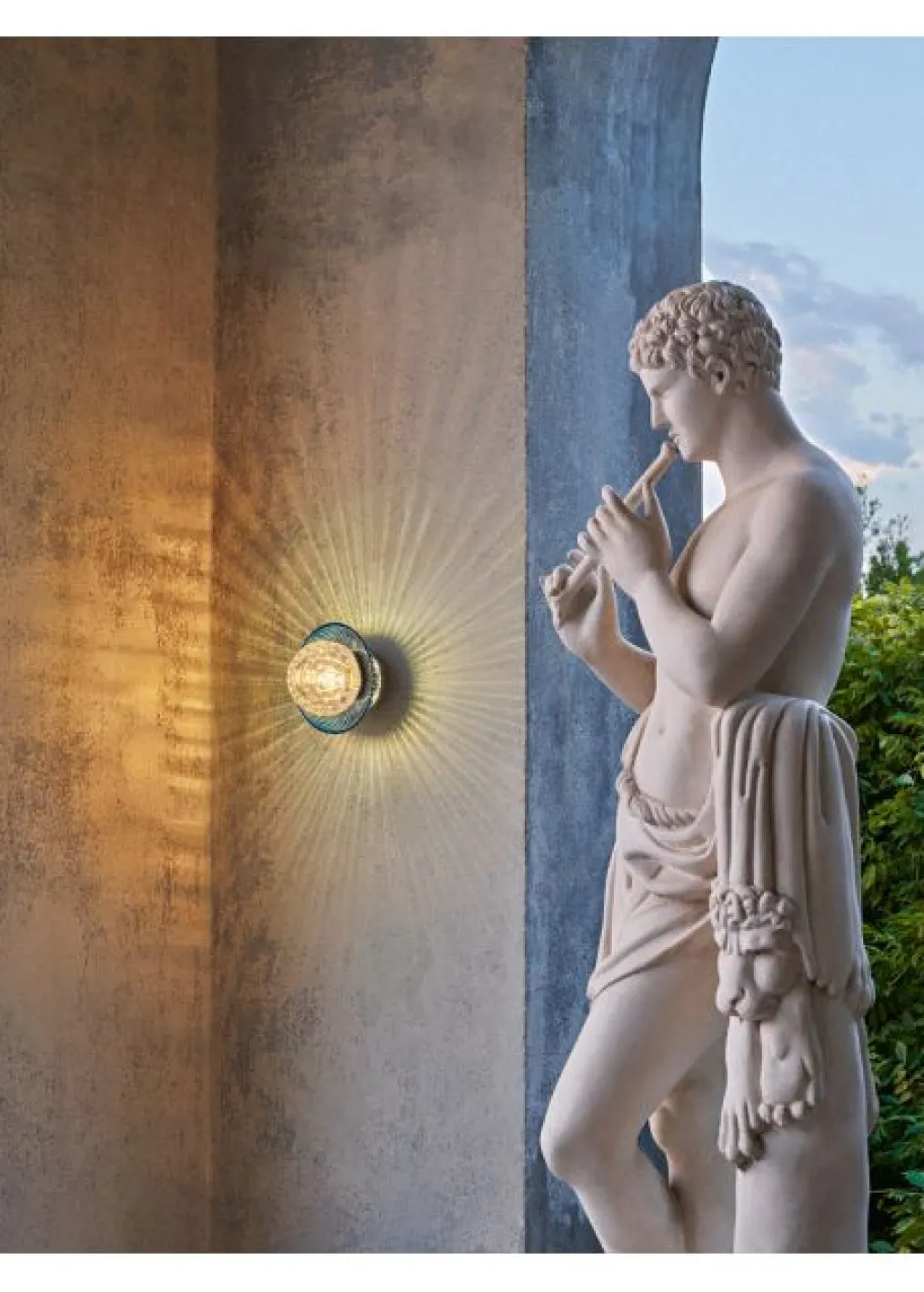 ROYAL 1L SKY-BLUE GOLDEN FINISH IP44 SCONCE CUP